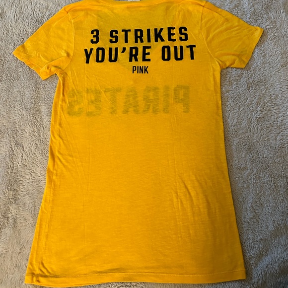 VS PINK Pirates Tee - Picture 4 of 4